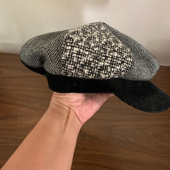 Limited Too hat - Picture 4 of 9